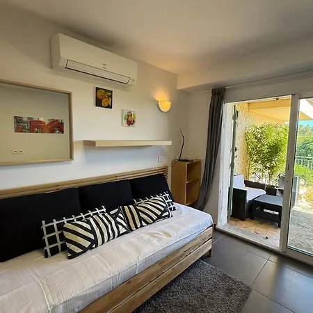 Apartmán Climatise Avec Terrasse Au Calme - La Garde (Var)